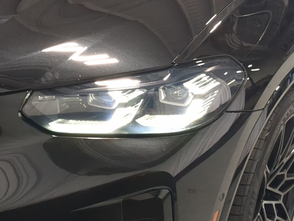 Thumbnail: 2024 BMW X4 - 24
