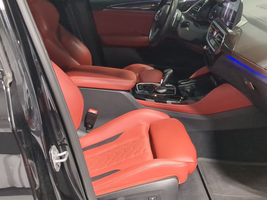 Thumbnail: 2024 BMW X4 - 11