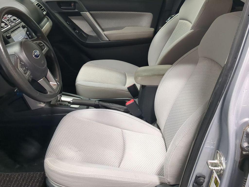 Thumbnail: 2018 Subaru Forester - 10
