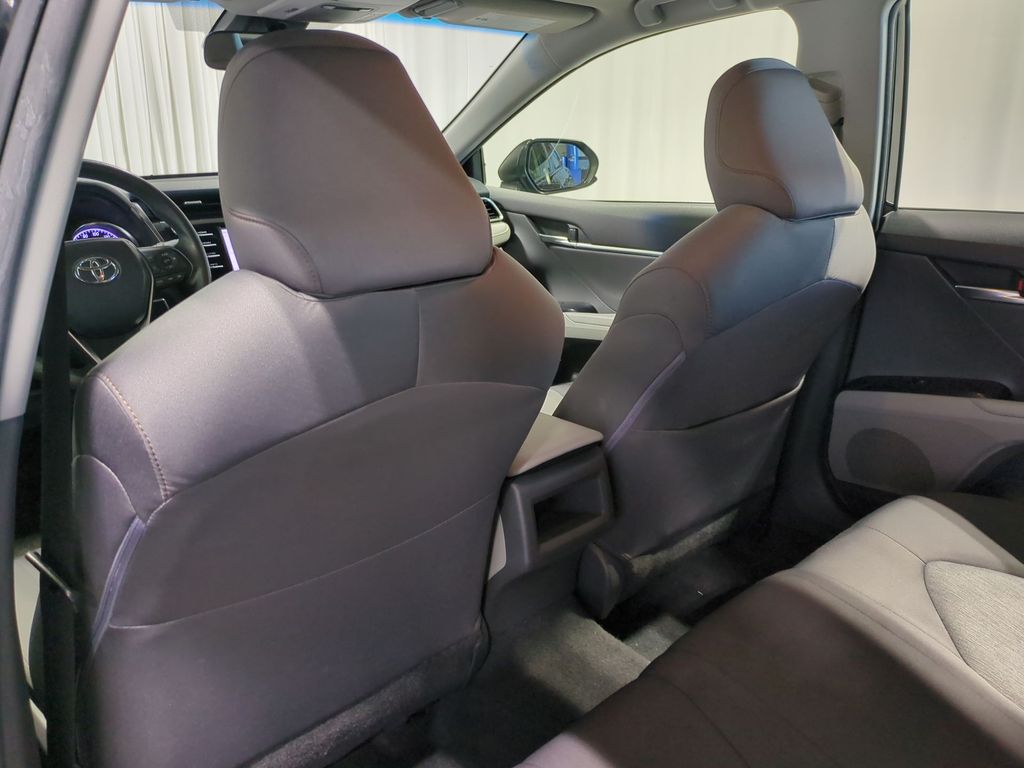 Thumbnail: 2018 Toyota Camry - 12