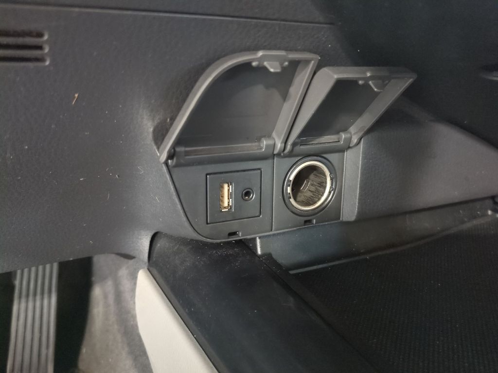 Thumbnail: 2018 Toyota Camry - 34