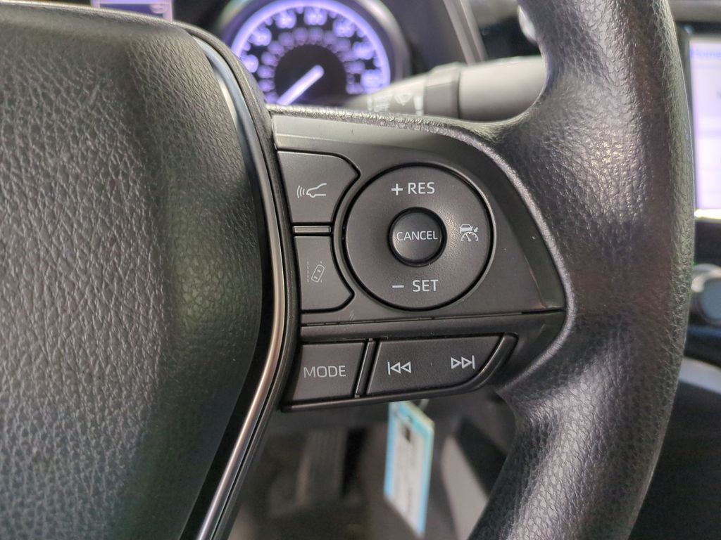 Thumbnail: 2018 Toyota Camry - 29