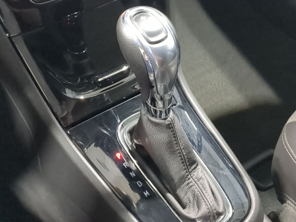 Thumbnail: 2019 Buick Encore - 32