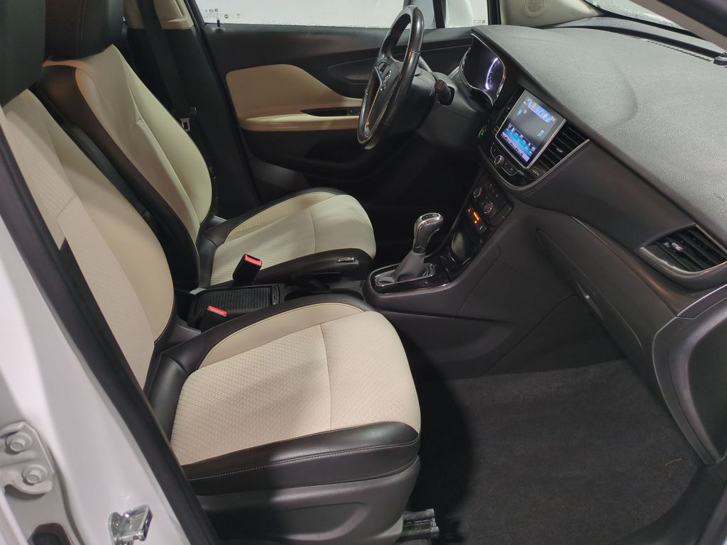 Thumbnail: 2018 Buick Encore - 29