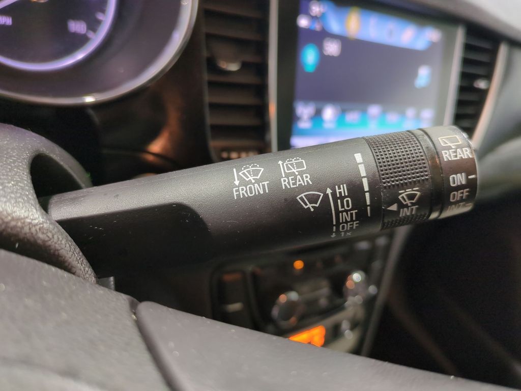 Thumbnail: 2018 Buick Encore - 32