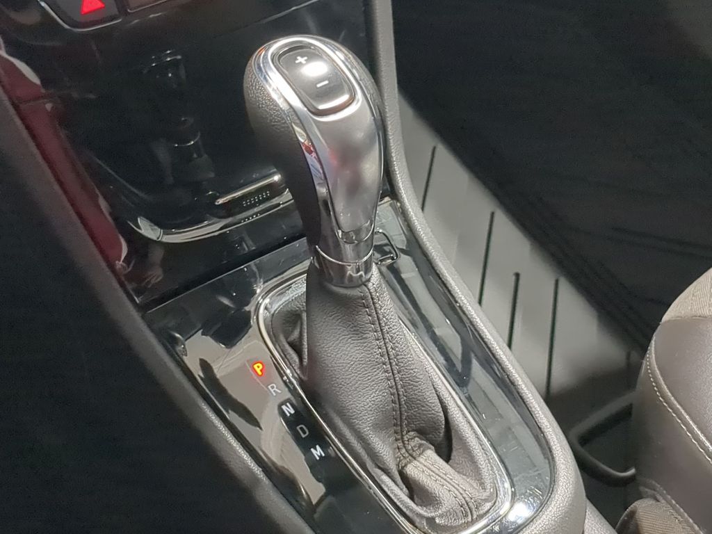 Thumbnail: 2019 Buick Encore - 32