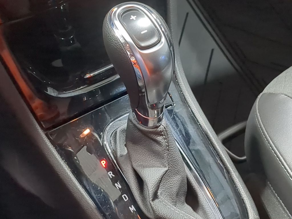 Thumbnail: 2022 Buick Encore - 15