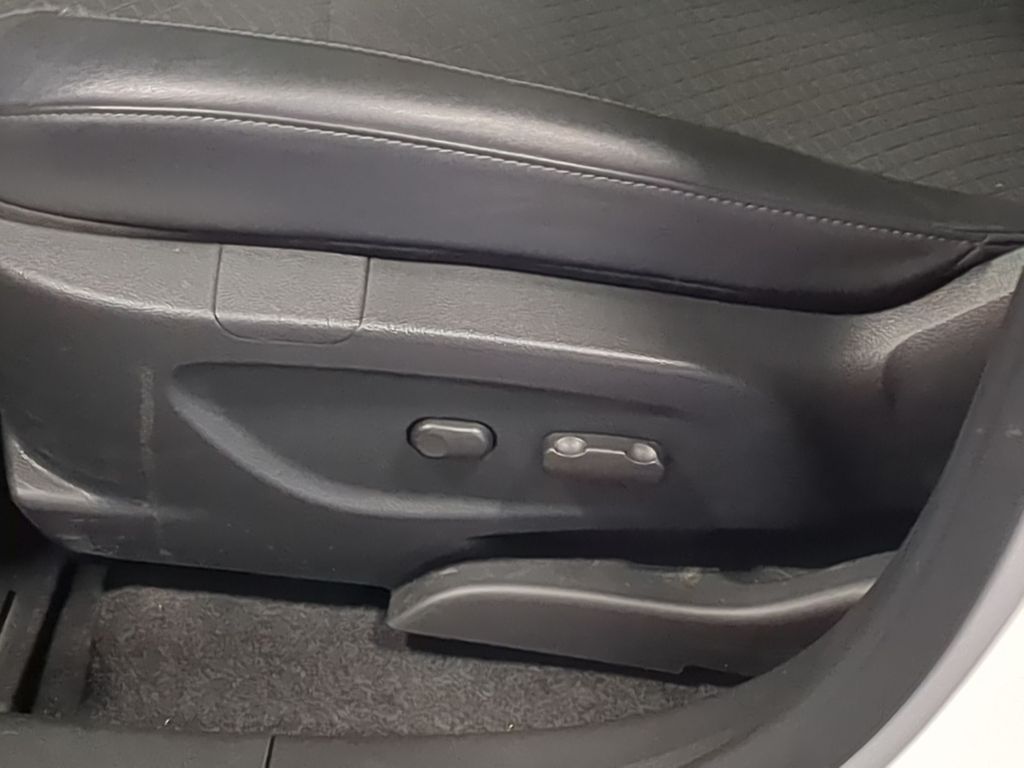 Thumbnail: 2022 Buick Encore - 26