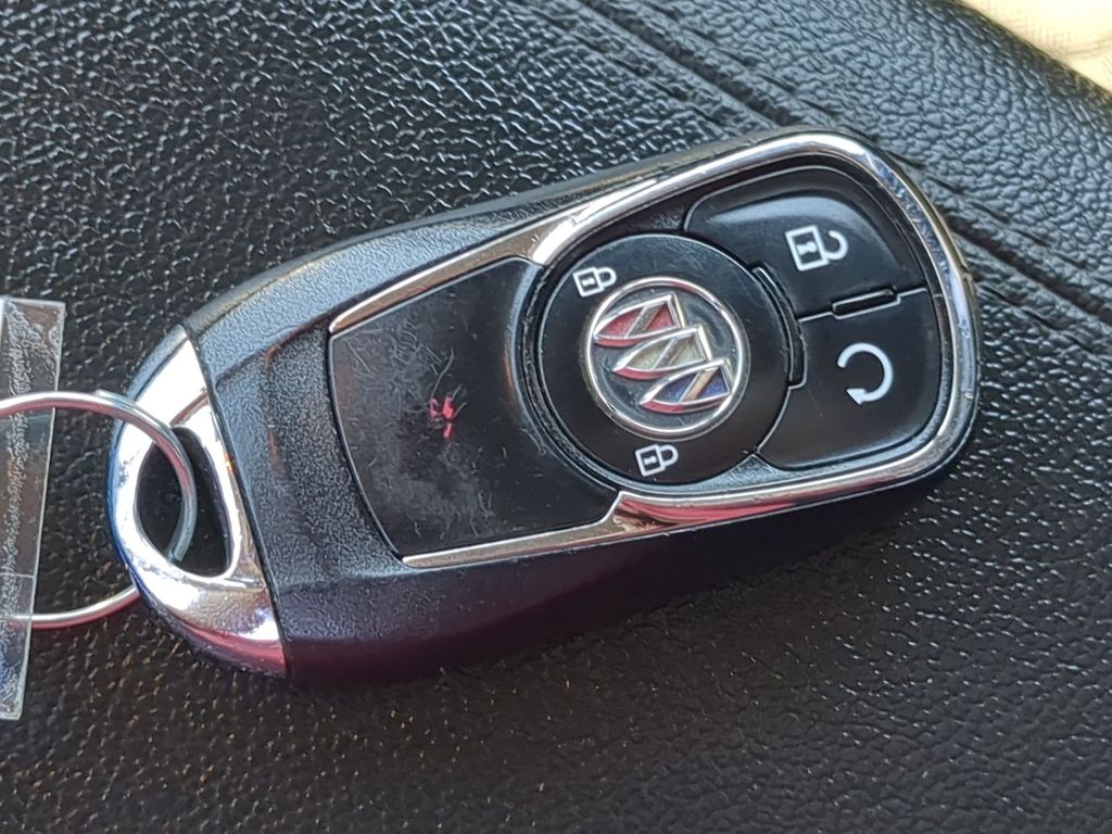 Thumbnail: 2021 Buick Encore GX - 18