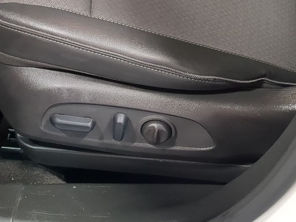 Thumbnail: 2023 Buick Encore GX - 26
