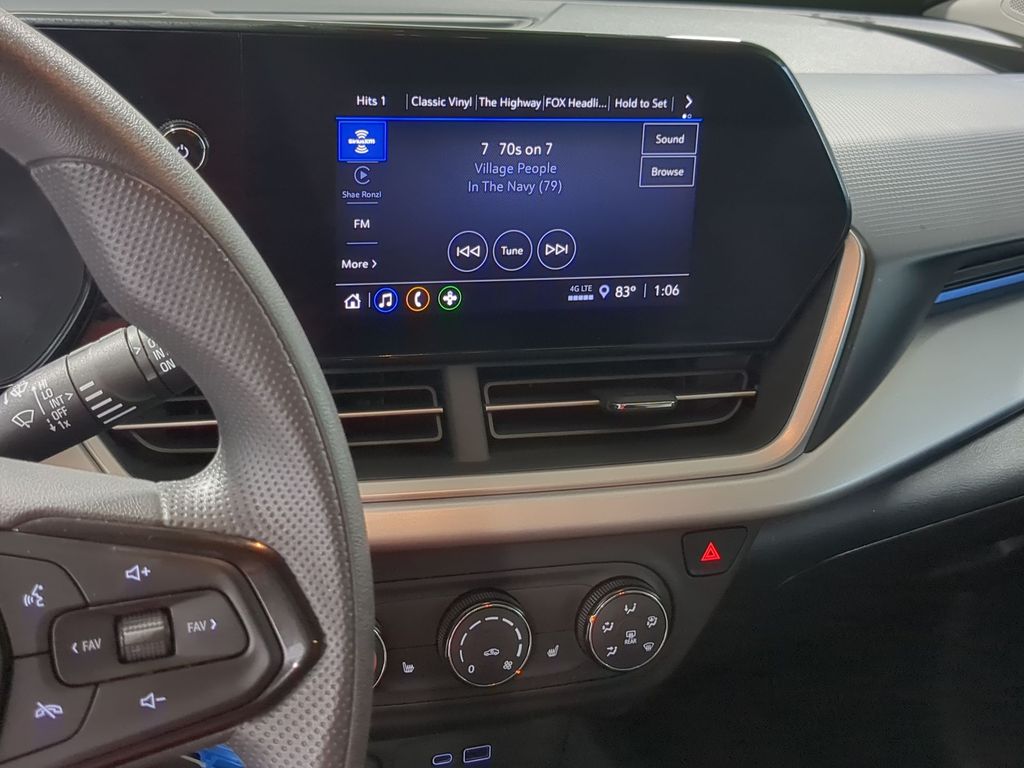 Thumbnail: 2024 Chevrolet Trax - 14