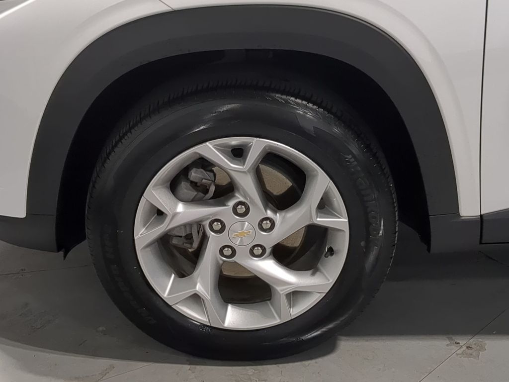 Thumbnail: 2024 Chevrolet Trax - 8
