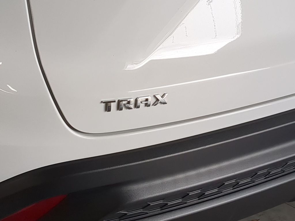 Thumbnail: 2024 Chevrolet Trax - 25