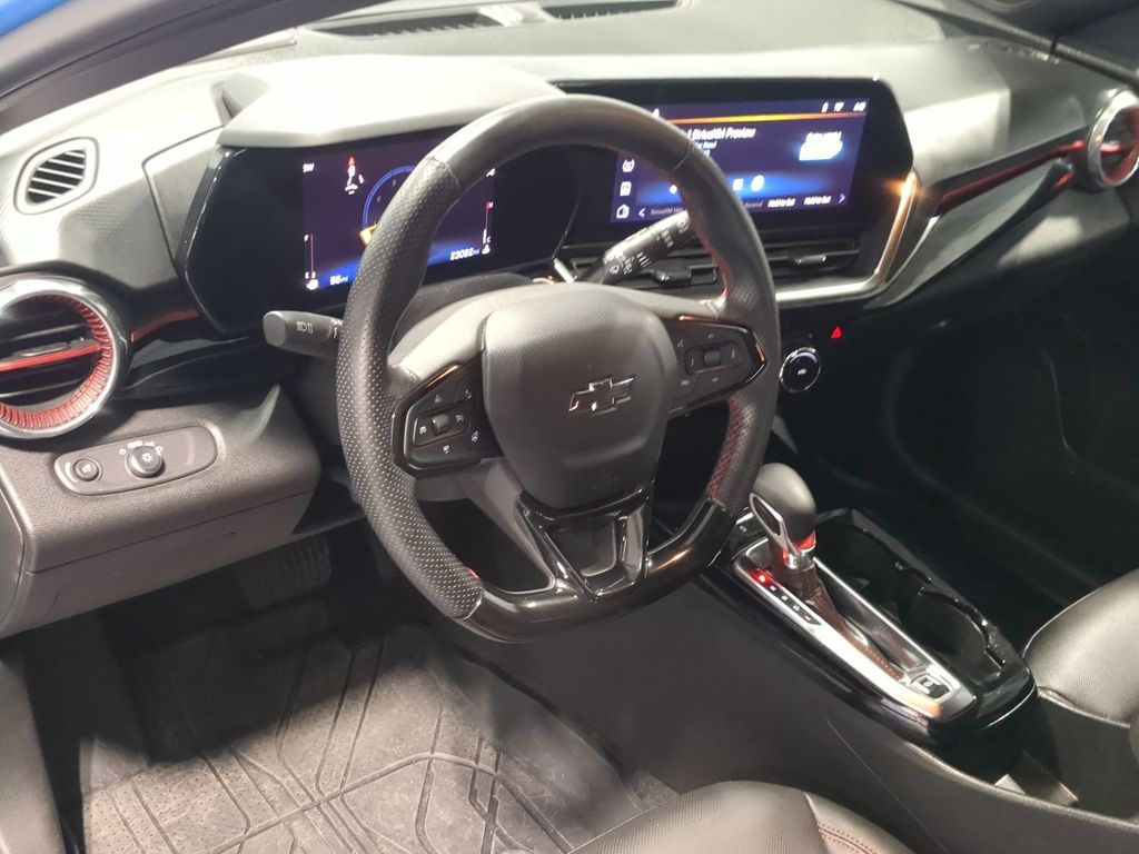 Thumbnail: 2024 Chevrolet Trax - 2