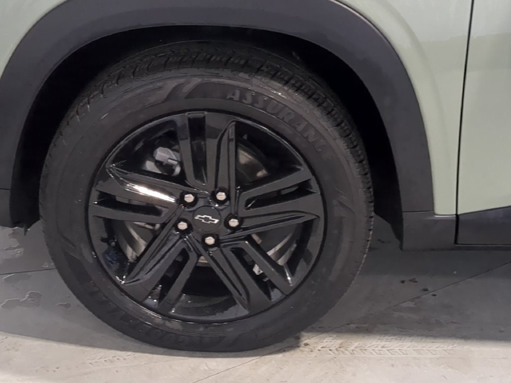 Thumbnail: 2025 Chevrolet Trax - 8