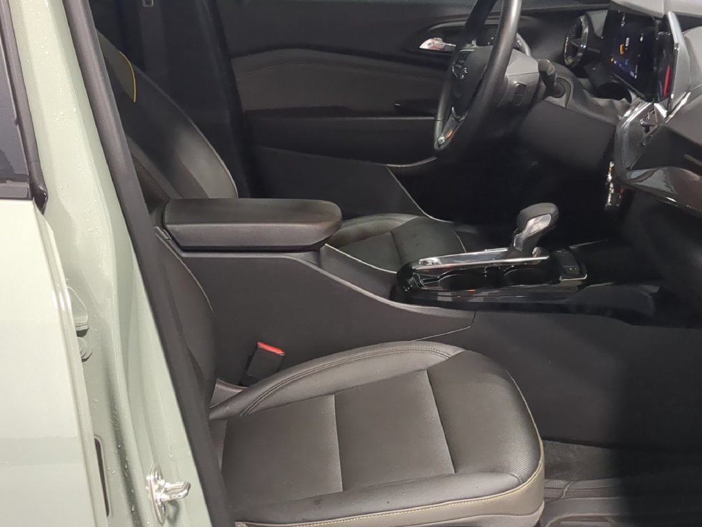 Thumbnail: 2025 Chevrolet Trax - 27