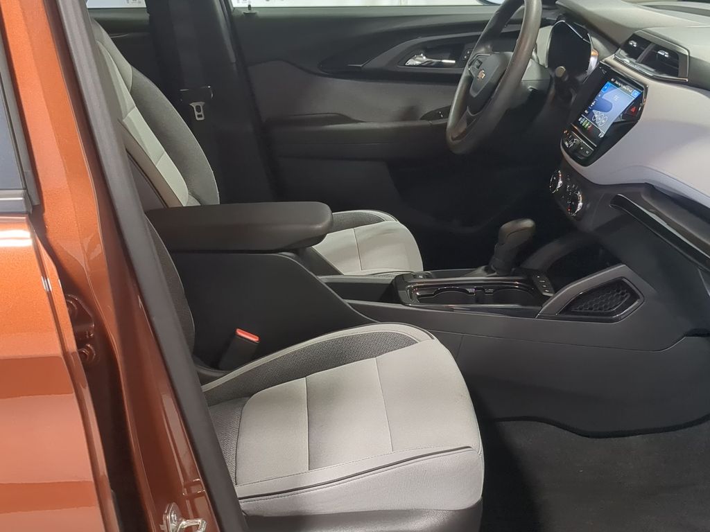 Thumbnail: 2021 Chevrolet TrailBlazer - 11