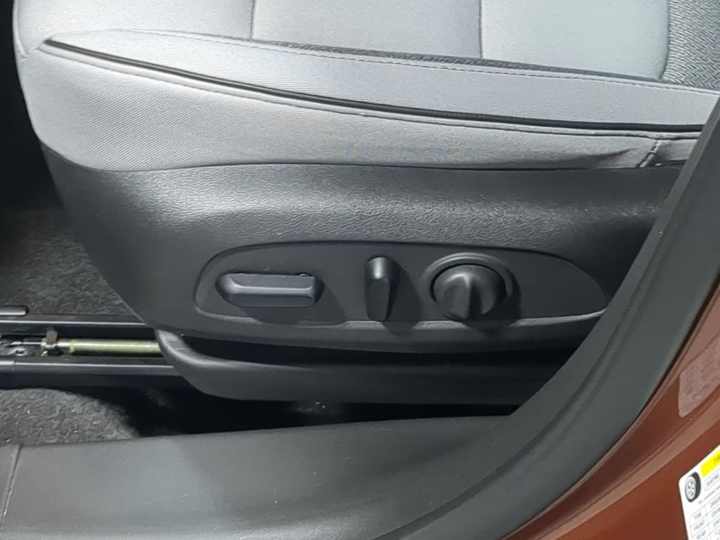 Thumbnail: 2021 Chevrolet TrailBlazer - 26