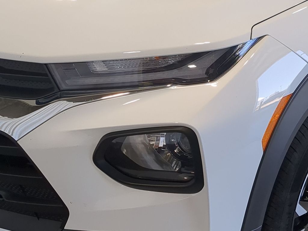 Thumbnail: 2023 Chevrolet TrailBlazer - 24