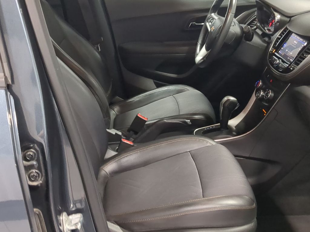 Thumbnail: 2021 Chevrolet Trax - 11