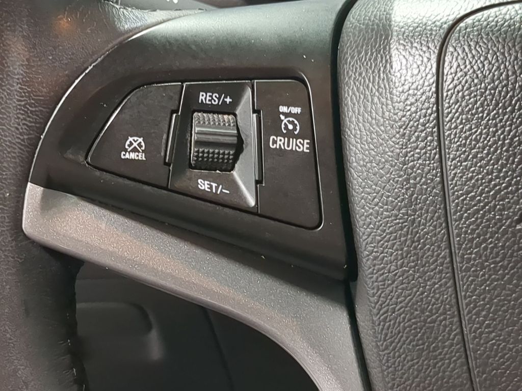 Thumbnail: 2021 Chevrolet Trax - 29