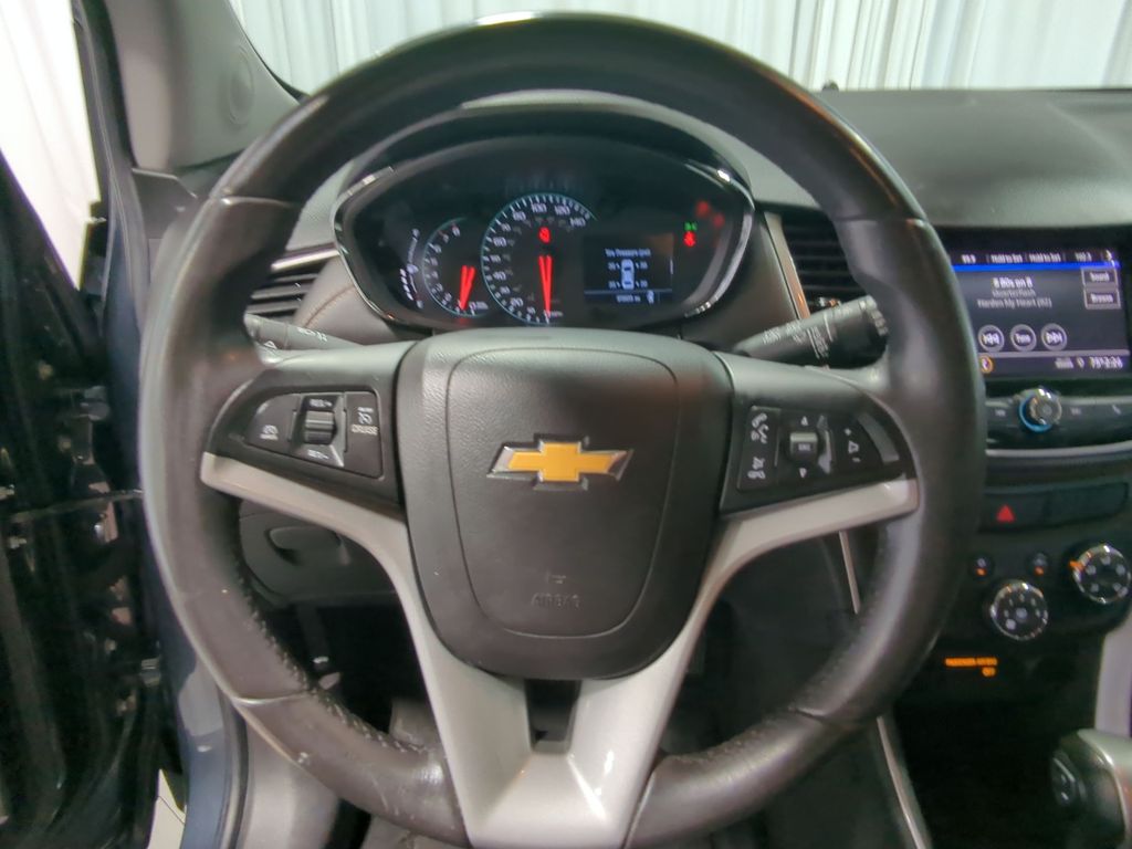Thumbnail: 2021 Chevrolet Trax - 13