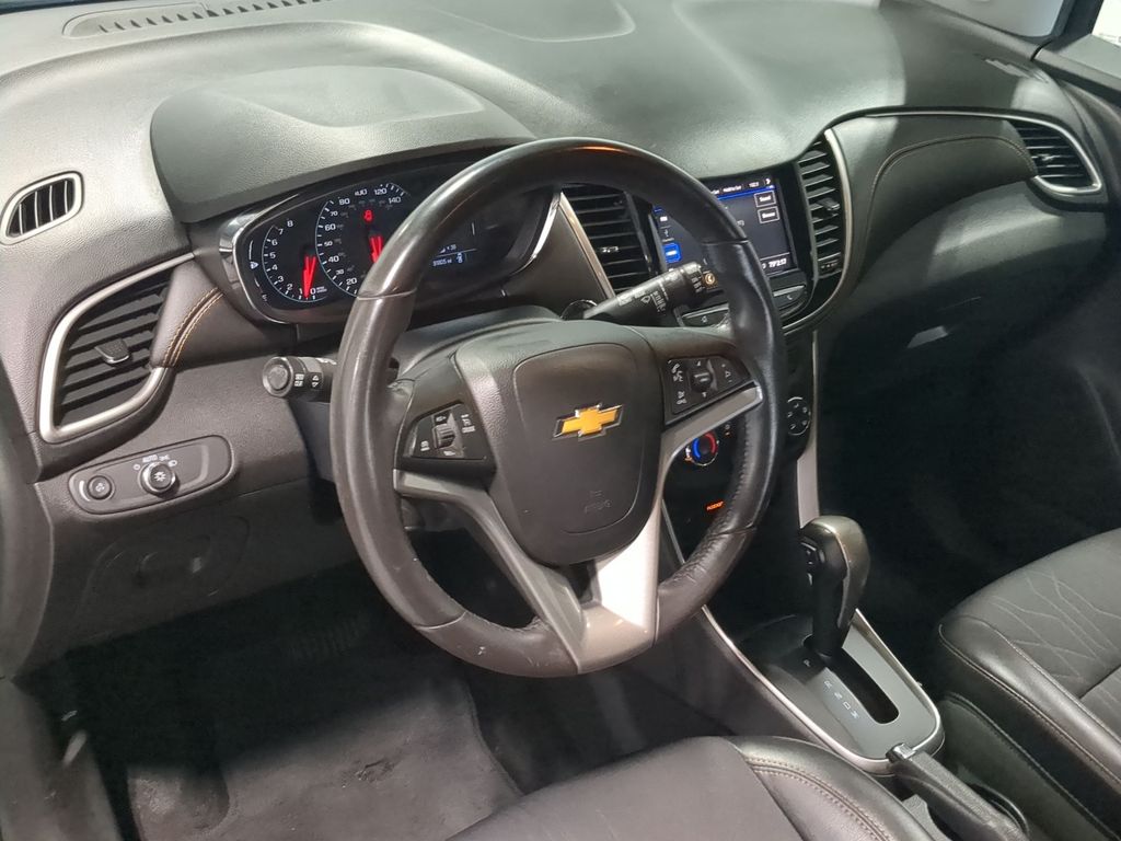 Thumbnail: 2021 Chevrolet Trax - 2
