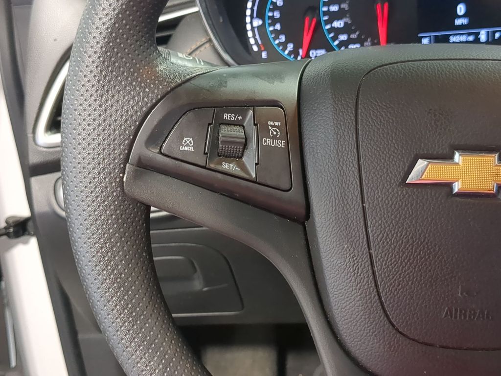 Thumbnail: 2021 Chevrolet Trax - 29
