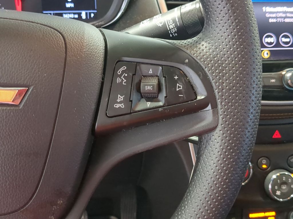 Thumbnail: 2021 Chevrolet Trax - 30