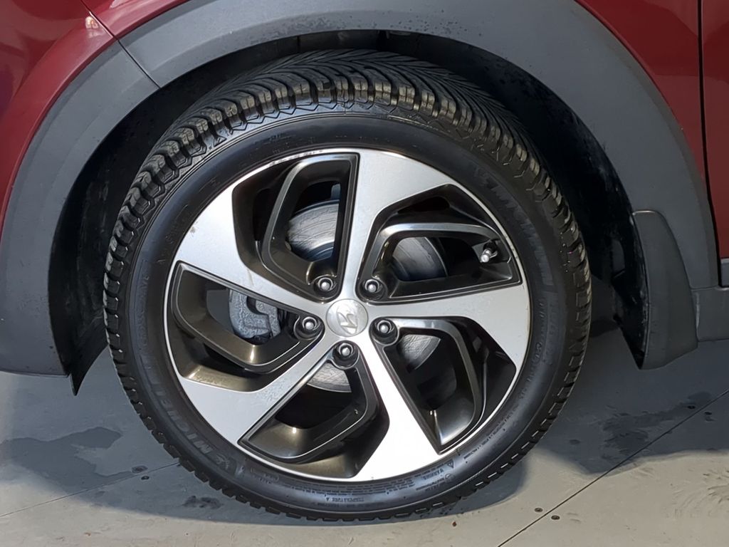 Thumbnail: 2017 Hyundai Tucson - 8