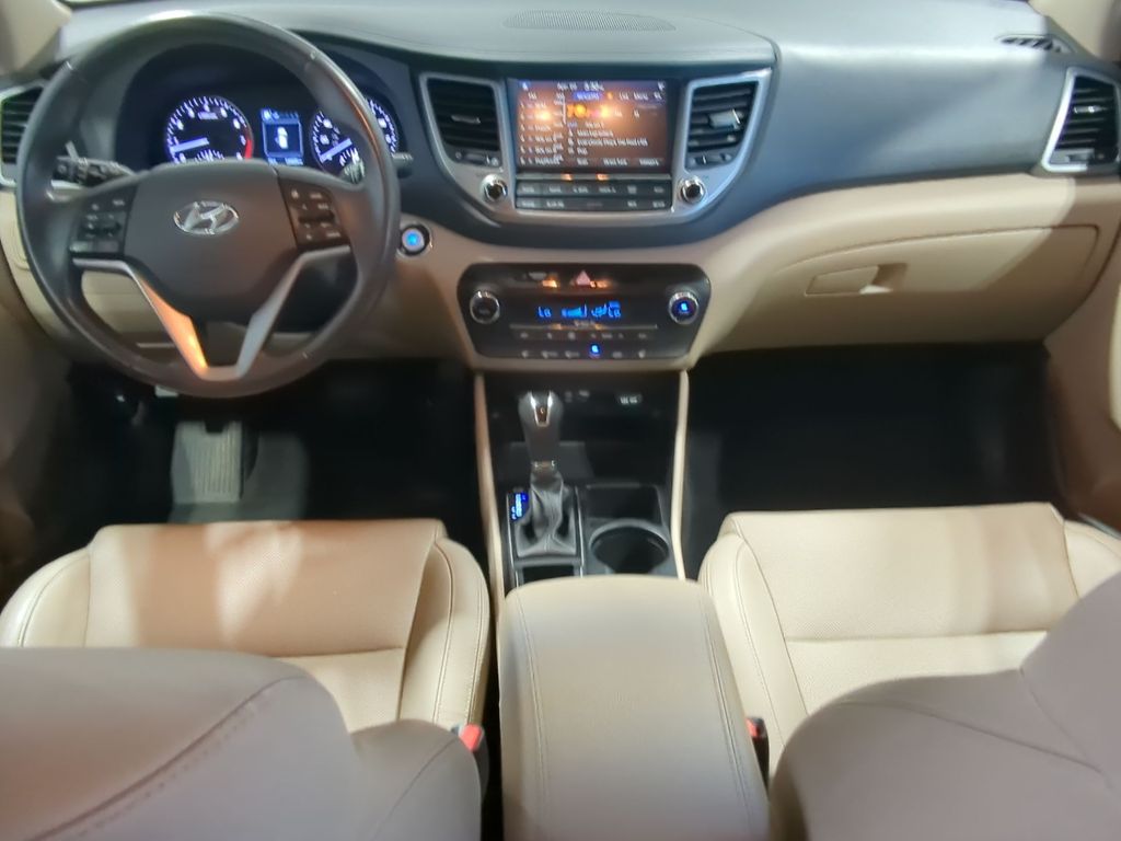 Thumbnail: 2017 Hyundai Tucson - 9