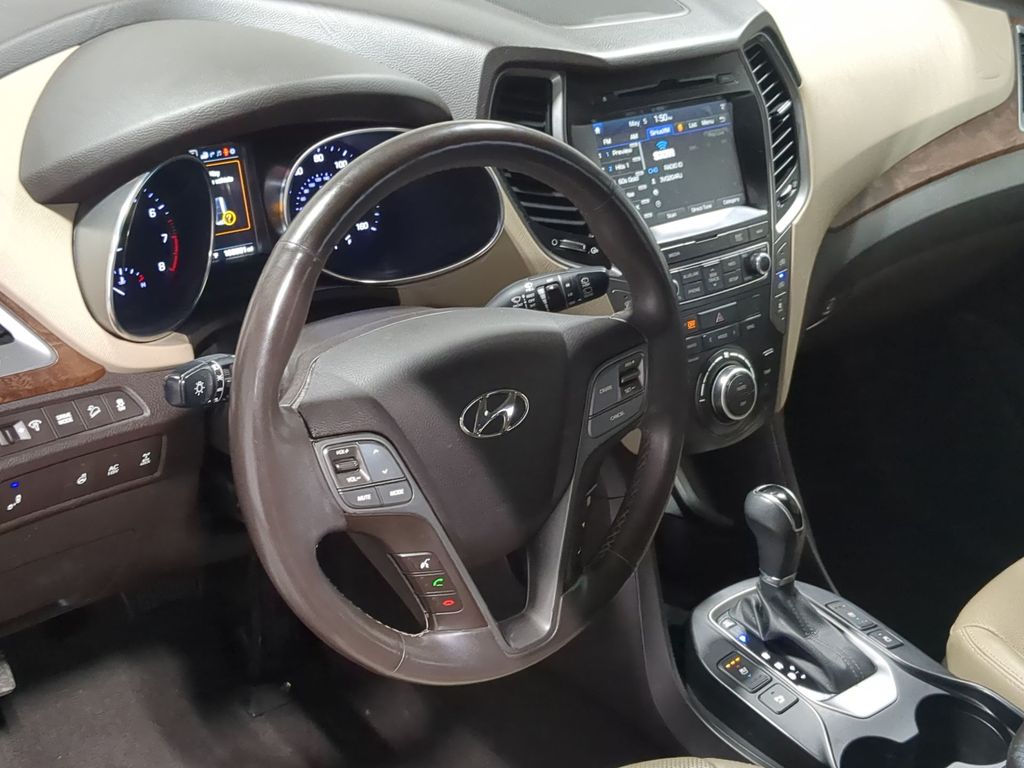 Thumbnail: 2017 Hyundai Santa Fe - 2