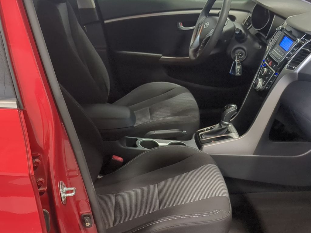 Thumbnail: 2016 Hyundai Elantra - 27
