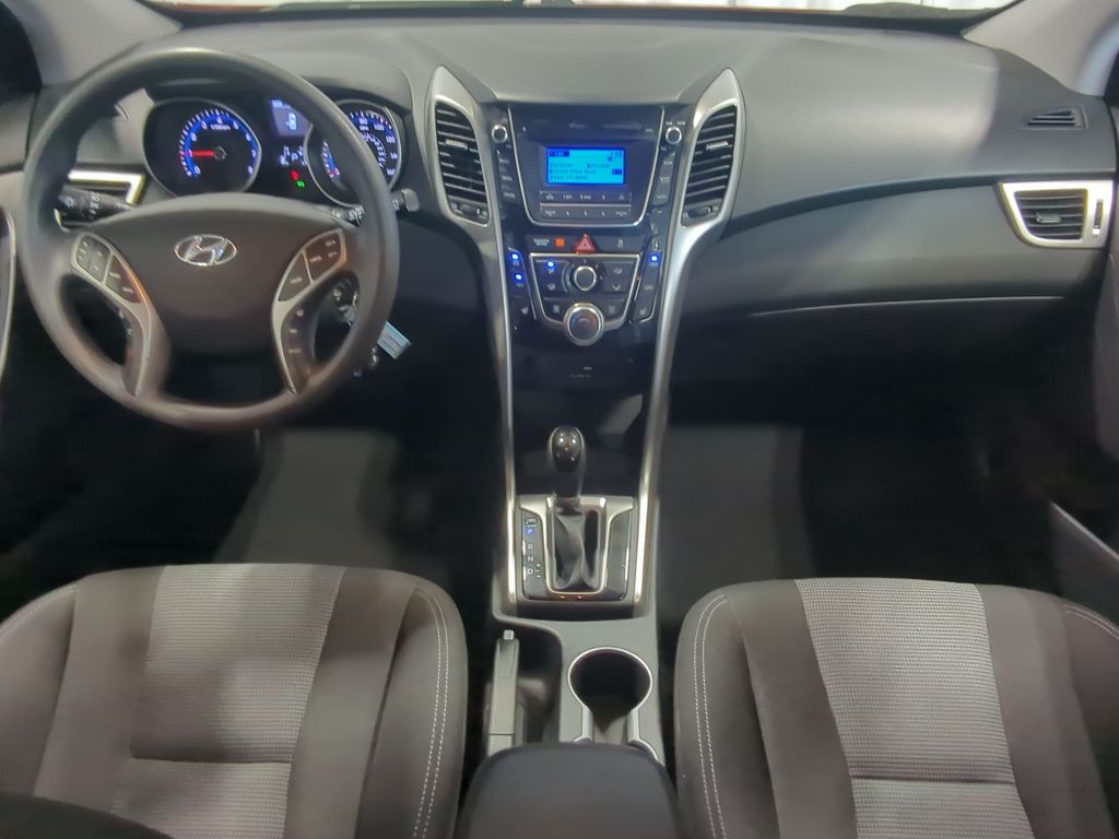 Thumbnail: 2016 Hyundai Elantra - 9
