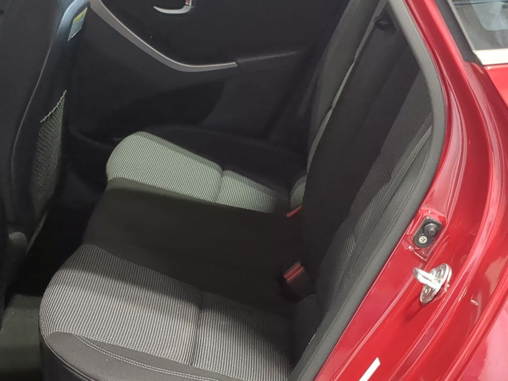 Thumbnail: 2016 Hyundai Elantra - 11
