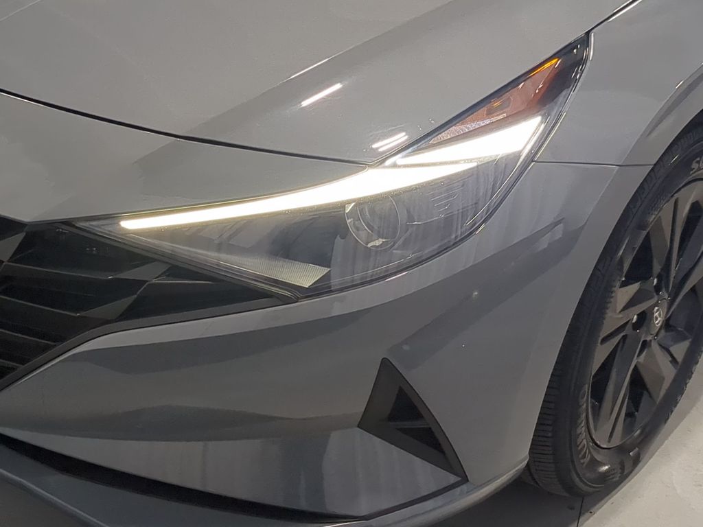Thumbnail: 2021 Hyundai Elantra - 23