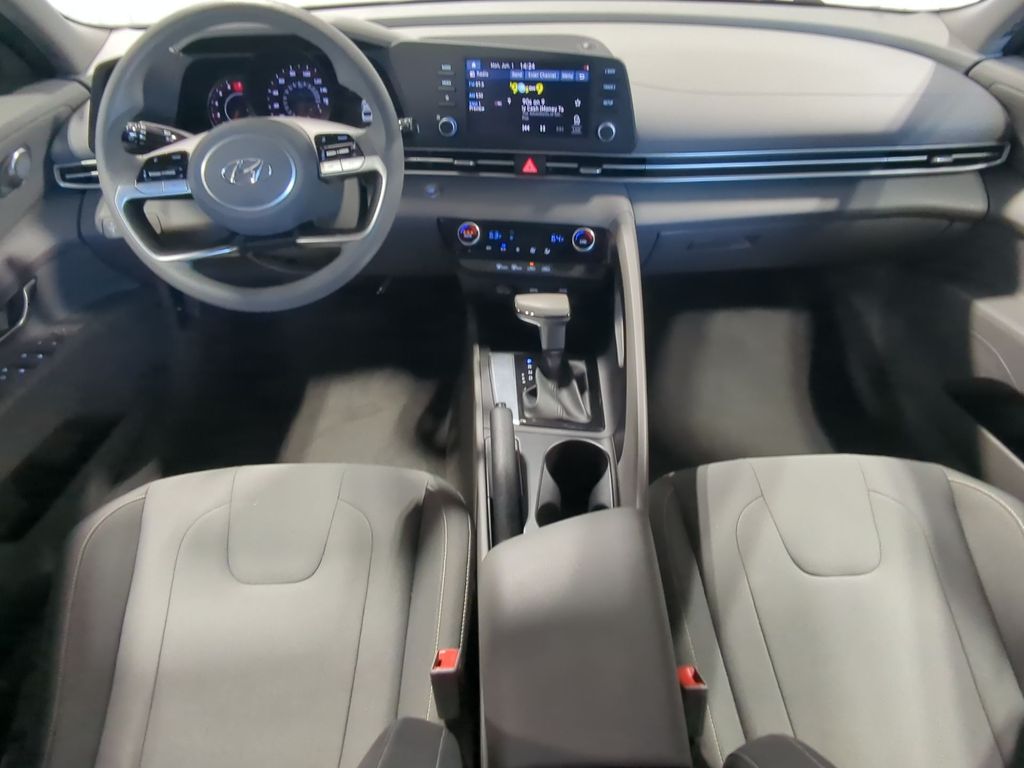 Thumbnail: 2021 Hyundai Elantra - 9