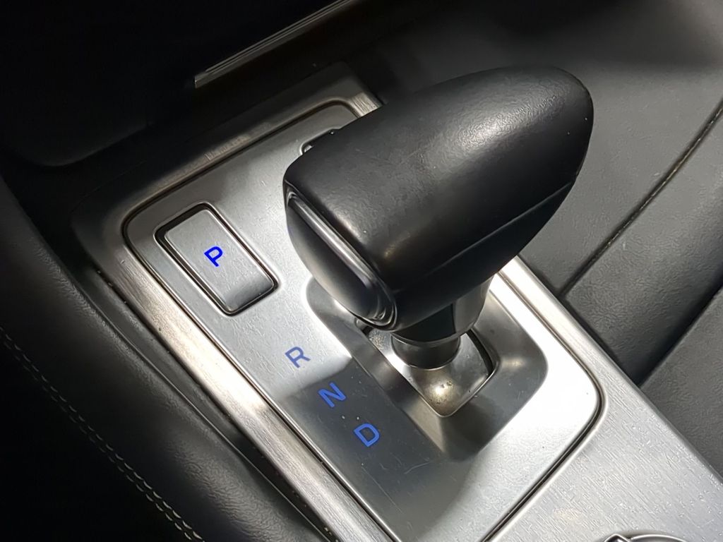 Thumbnail: 2019 Genesis G70 - 13
