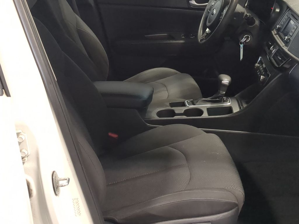Thumbnail: 2016 Kia Optima - 28