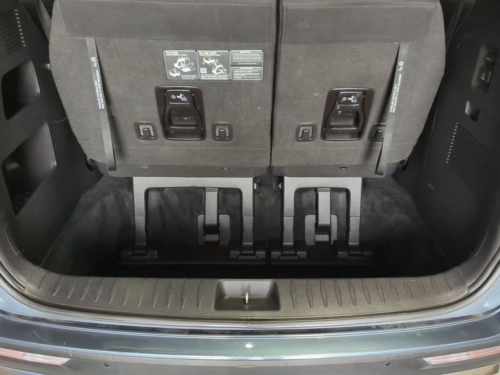 Thumbnail: 2024 Kia Carnival - 34