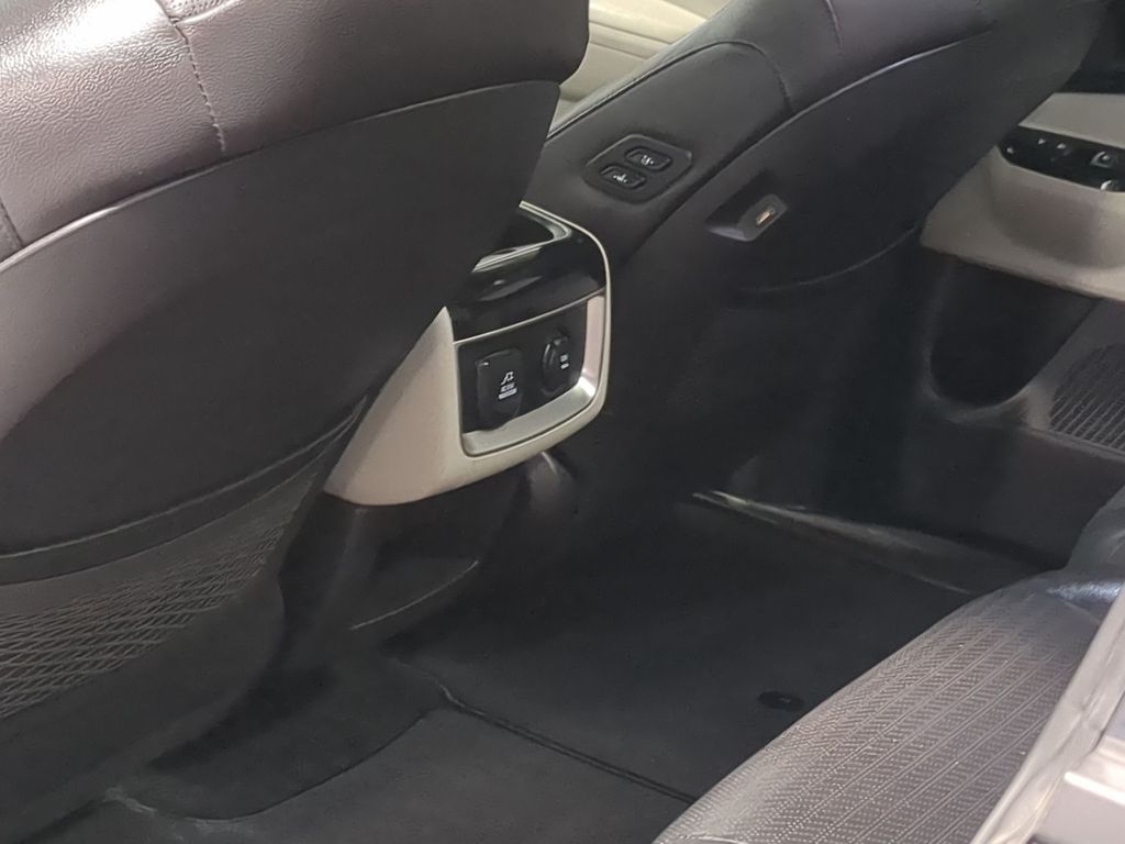 Thumbnail: 2024 Kia Carnival - 26