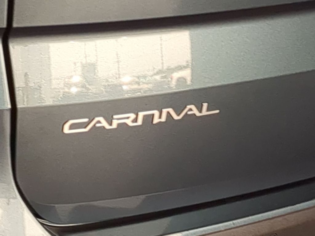 Thumbnail: 2024 Kia Carnival - 24