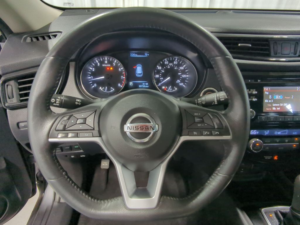 Thumbnail: 2017 Nissan Rogue - 13