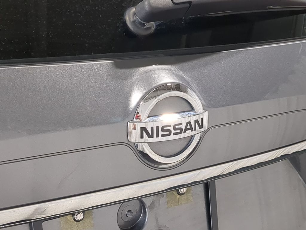 Thumbnail: 2017 Nissan Rogue - 7