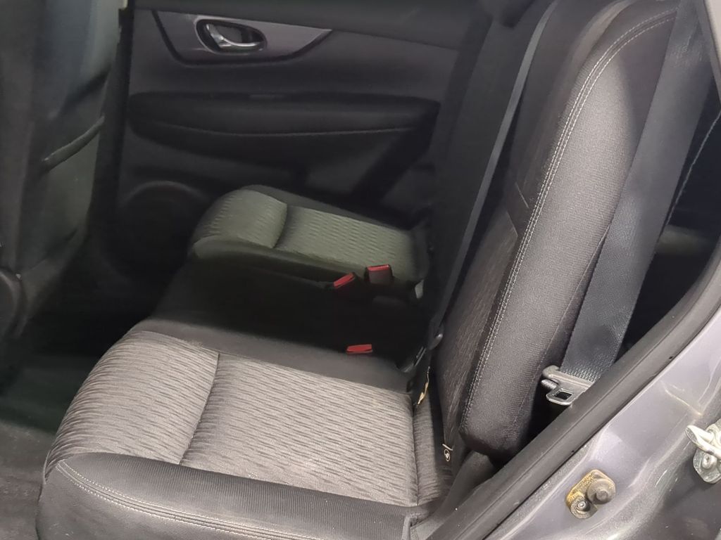 Thumbnail: 2017 Nissan Rogue - 12