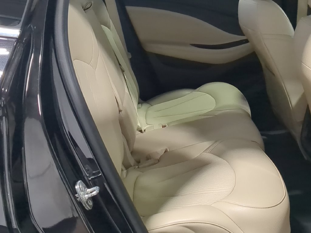 Thumbnail: 2018 Buick Envision - 26