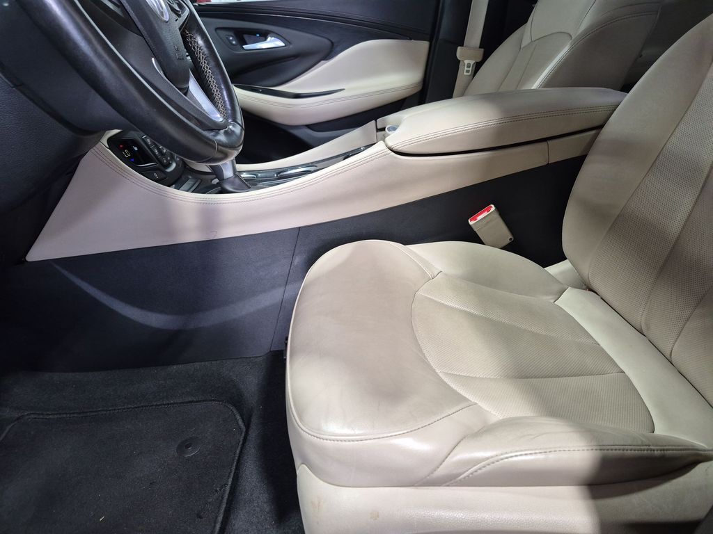 Thumbnail: 2017 Buick Envision - 11
