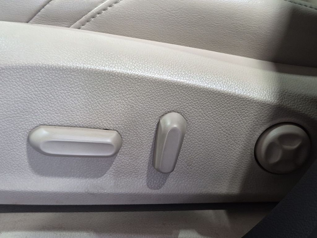 Thumbnail: 2017 Buick Envision - 26