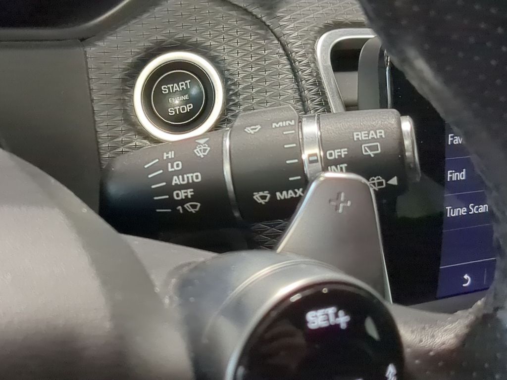 Thumbnail: 2019 Land Rover Range Rover Velar - 31