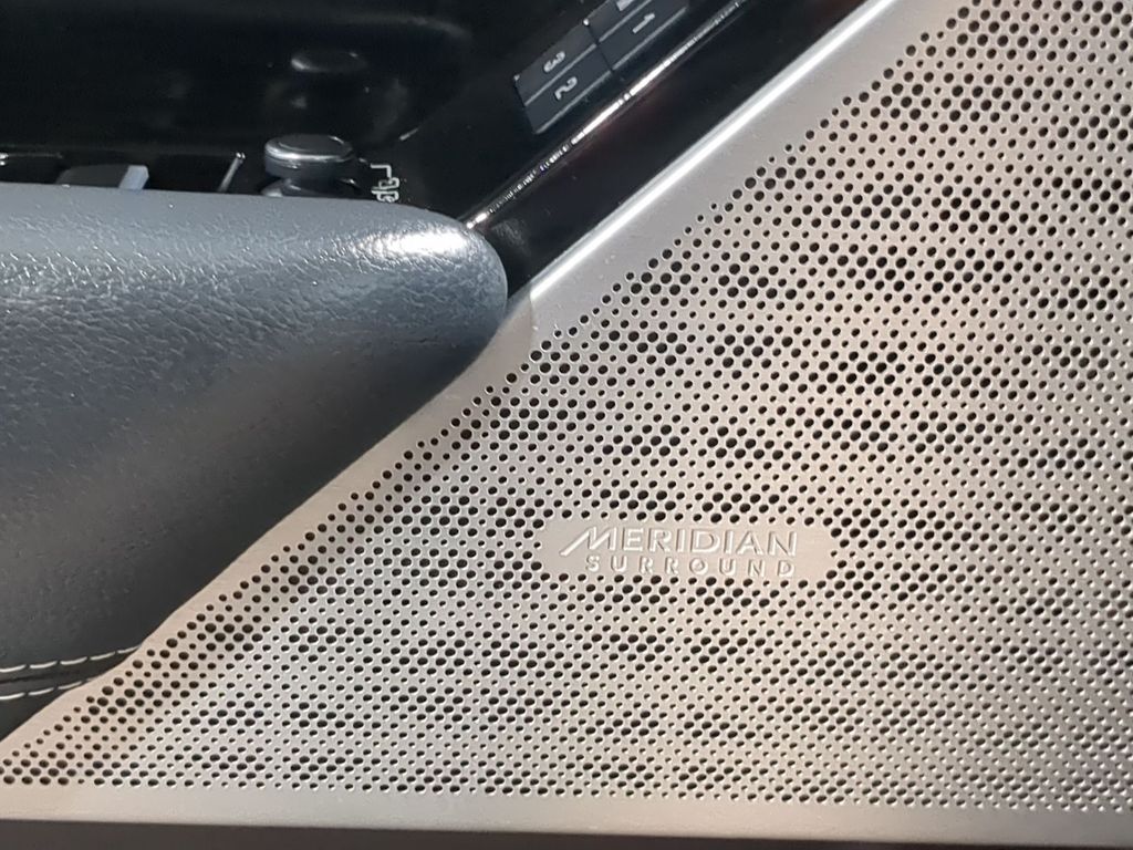 Thumbnail: 2019 Land Rover Range Rover Velar - 33